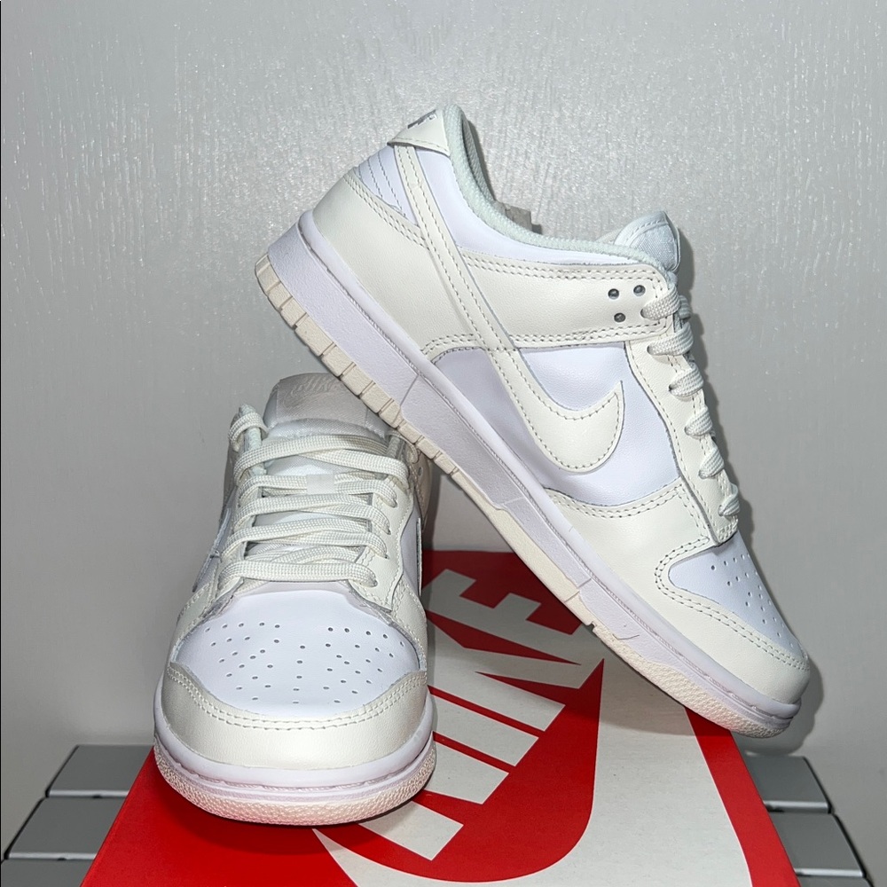 Nike Dunk Low White/Sail White Women’s 7.5 Men’s 6